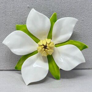 Sarah Coventry Magnolia Brooch  Enameled Metal Signed Pin Floral‎ Southern